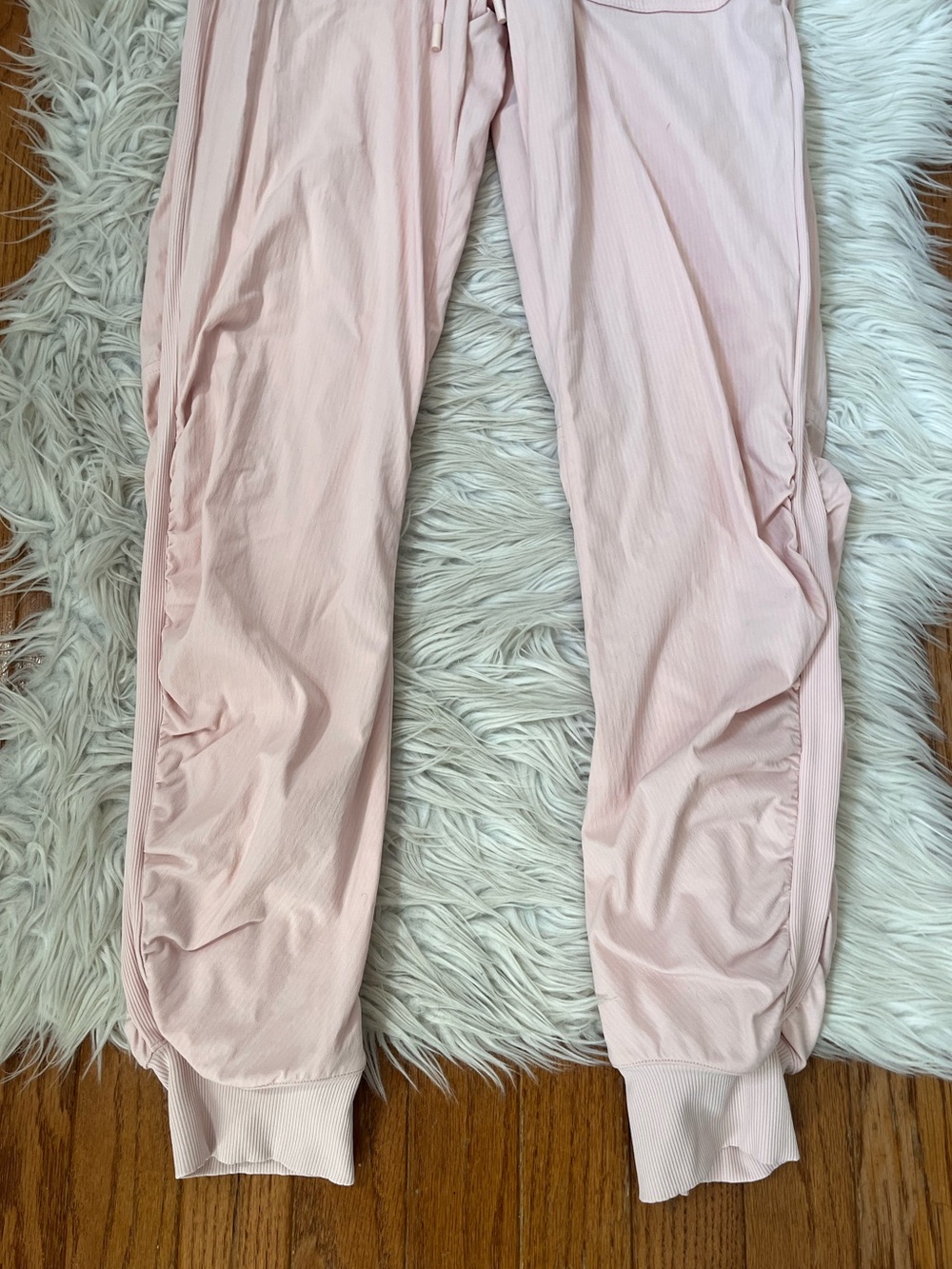 {Lululemon} Beyond the Studio Jogger in Pink - Womens 6 - Picture 3 of 9